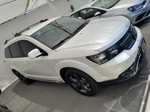 Dodge Journey 2.4 Sxt Sport 7 Pasajeros At