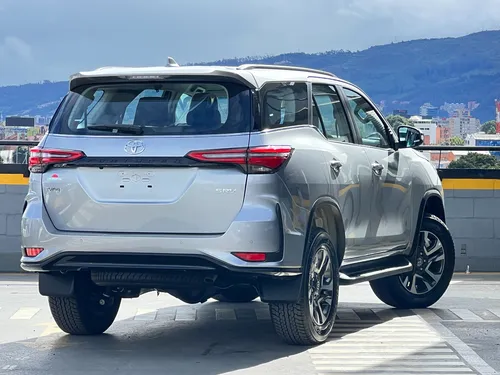 Toyota Fortuner 2.8 Diesel Srv 4X4 At