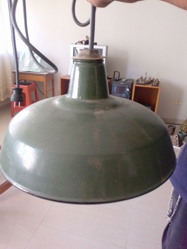 Lámpara Vintage Industrial Color Verde. Con Bombillo