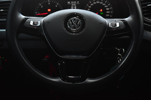 Imagen 12 de 21 de Volkswagen Amarok 2.0 180cv Highline 4x2 At 2021 - 20.800km