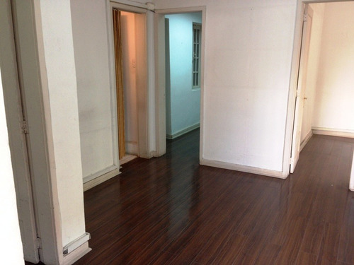 Casa Esquina. Un Piso. Apta Oficinas, Cafe De Barrio, Otros