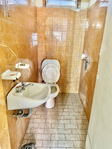 Imagen 14 de 15 de Venta Local Mas Deposito O Monoambiente Esquina