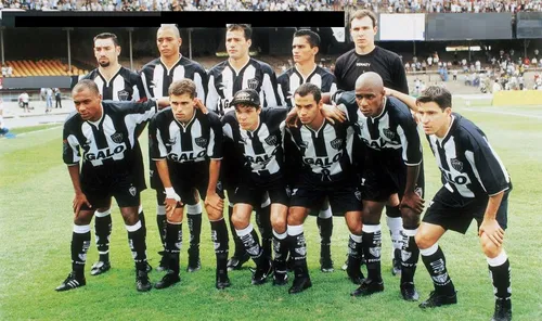 comprar Quadro 20x30: Atlético-mg Bí Campeão Mineiro - 2000 u002F Novo.