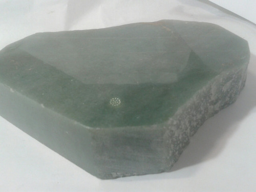 Imagen 8 de 10 de 005 Se Vende Laja De Cuarzo Verde En Su Formación Natural