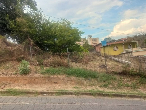 Terreno En Venta En Charallave Centro