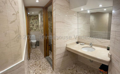 Imagen 11 de 15 de Casa En Venta En Cumbres De Curumo 22-10508 Carolina Fermoso 0424-2083128