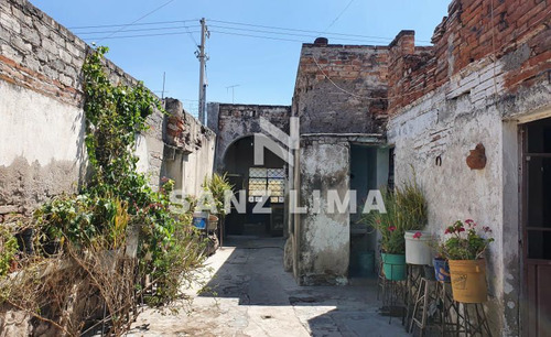 Centro: Terreno Con Inmejorable Ubicación Junto A Un Aurrera (madero)