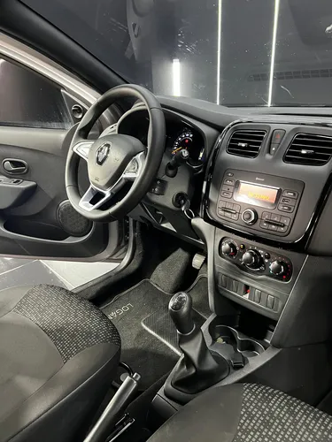 Renault Logan 1.6 Life