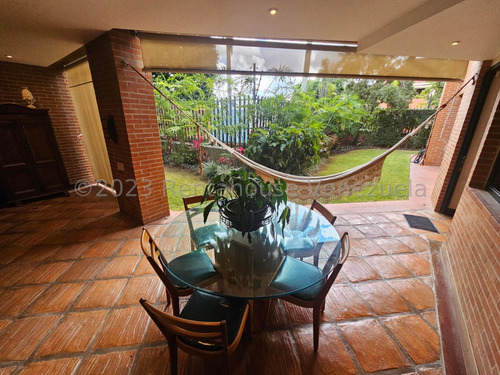 Ms: 25-1195 Se Vende Amplio Y Hermoso Apartamento En Planta Baja, En El Country Club. A=380m2, 3h, 5b, 3p.