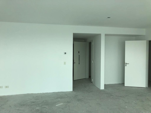 Imagen 9 de 30 de Espectacular 4 Ambientes Con Dependencia En Torre Deco Seguí/ 2 Cocheras Segui Al 4600