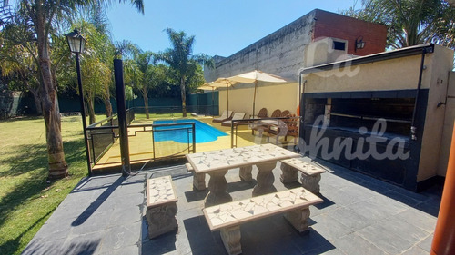 Imagen 10 de 29 de Casa Quinta Con Salón Climatizado Y Piscinas