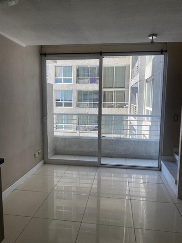 Loft Sin Muebles No Cuenta Con Estacionamiento