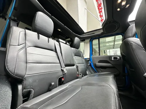 Jeep Wrangler Rubicon Sahara 4DR