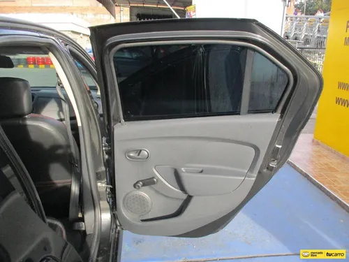 Renault Logan AUTHENTIQUE 1600CC MT AA