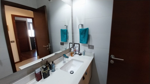 Tejada. Impecable 2d+2b+2e+1bd+cocina Cerrada Independiente