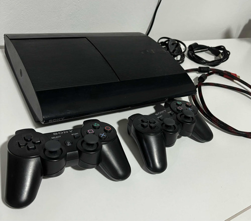 Playstation 3 Super Slim 250 Gb (2 Joystick + Juegos)