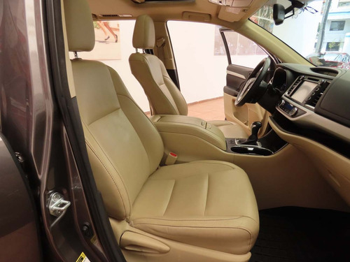 Imagen 4 de 12 de Toyota Highlander Xle At 2016 Gris