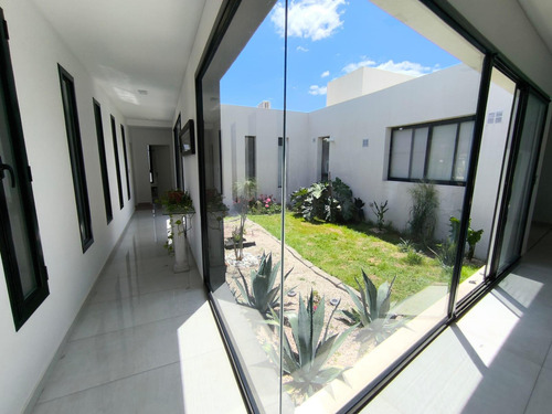 Venta Casa En San Sebastian Area 2 Golf - 5 Ambientes