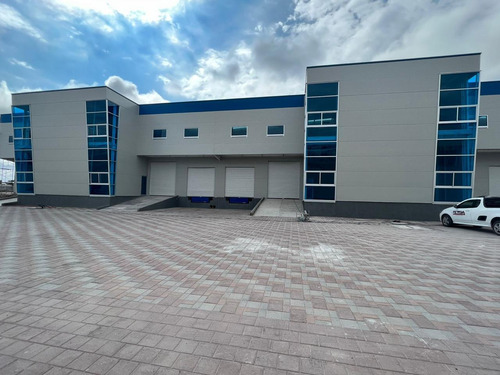 Nave Industrial En Microparque Pyme En Cumbres De Conin