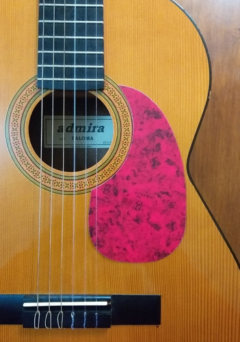 Imagen 2 de 4 de Golpeador Para Guitarra Acústica Pickguard Diseño Starndard