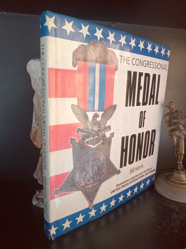 The Congressional Medal Of Honor - Billa Harris - Libro