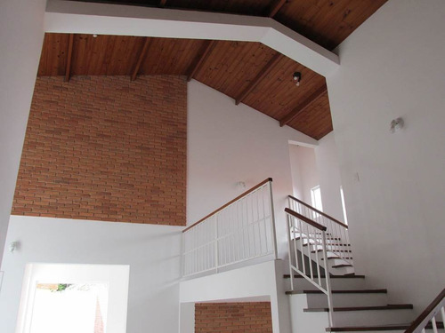 Alphaville 06 | Casa À Venda | 4 Dormitórios | 2 Suítes | 6 Salas | Piscina | Melhor Localização Do Condomínio - Cnc1317