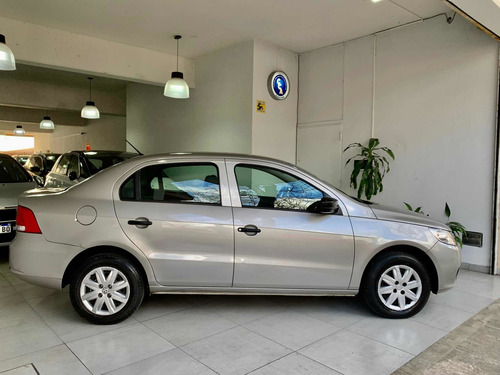 Imagen 8 de 12 de Volkswagen Voyage Comfortline 2012