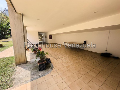 Sb Amplio Y Comodo Apartamento Con Bella Vista Y Excelente Ubicación.sin Fallas En Los Servicios