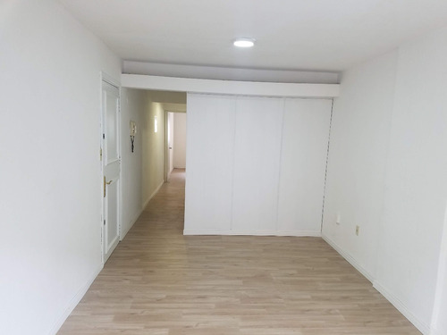 Venta De Apartamento Zona Cordon A 2 Cuadras De 18 E Julio Con Renta !!!