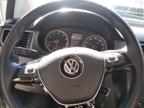 Robayna| Volkswagen Fox 1.6 Highline 2016| Ne