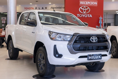Toyota Hilux 4x2 Dc Sr 2.4 Tdi Mt6
