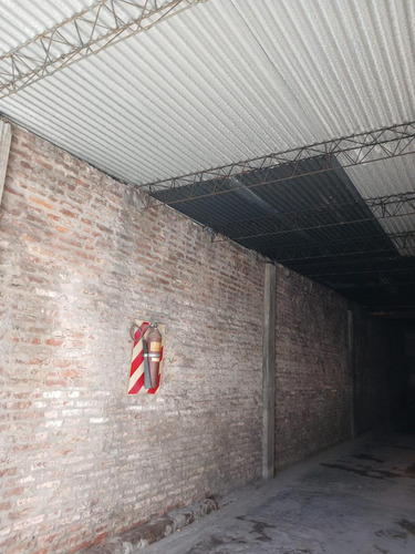Galpón Con Vivienda En Venta