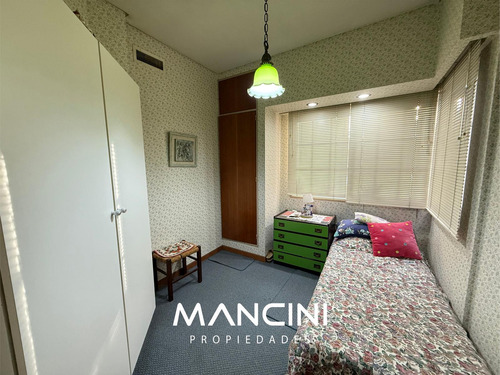 Apto Crédito - Casa En Venta De 5 Ambientes Con Cochera, Quincho Y Piscina - Villa Ballester