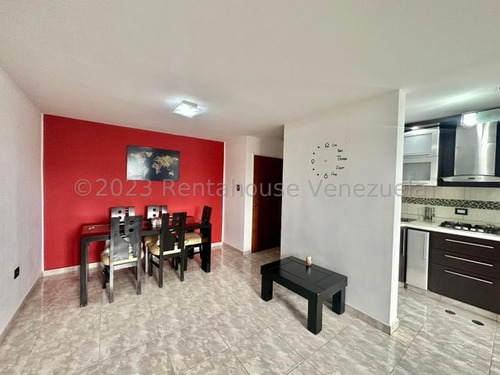 Apartamento En Venta Nuevo Bosque Alto, Remodelado, Cocina Equipada, Pozo 24-17933 Hc