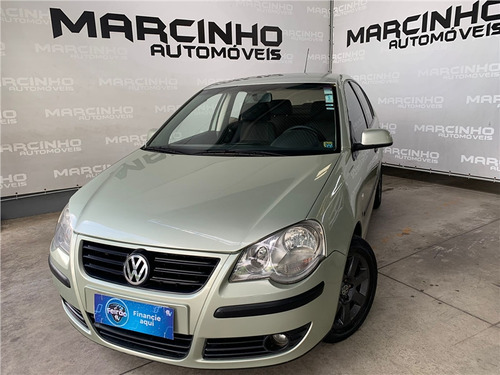 Volkswagen Polo Sedan 1.6 8V GASOLINA 4P MANUAL