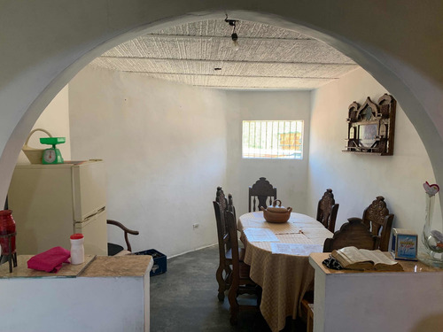 Imagen 5 de 14 de Casa Tres Habitaciones Un Baño 2 Puestos De Estacionamiento
