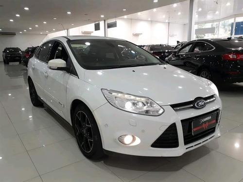 Ford Focus 2.0 TITANIUM SEDAN 16V FLEX 4P AUTOMÁTICO
