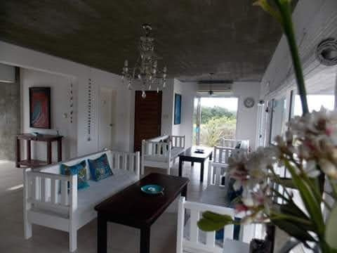 Hermosa Casa De 5 Dormitorios En Montoya