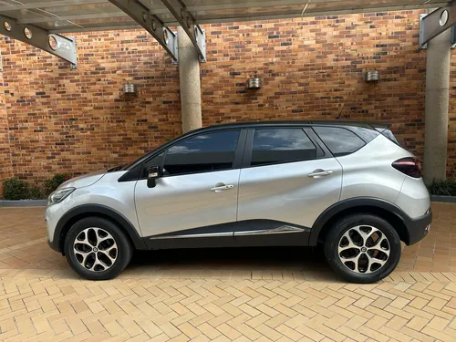 Renault Captur 2.0 Intens Automática