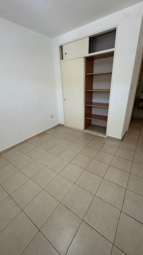 Venta Departamento 1 Dormitorio. 24 De Septiembre Y Patria