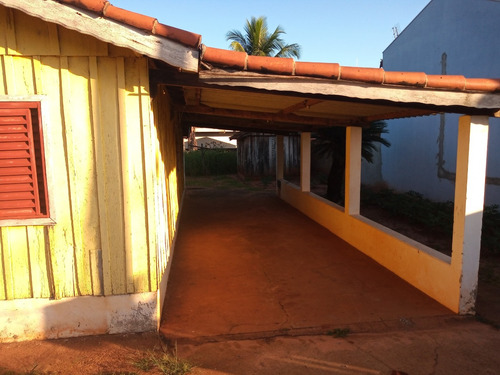 Casa Estilo Mansão De 03 Dorms. No Centro De Ouro Verde Int. De S.p
