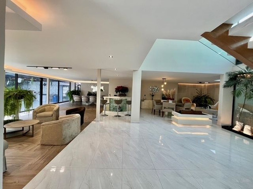 Casa Remodelada En Bosque De Granados