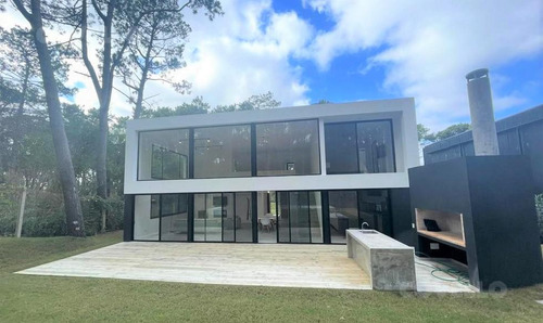 Imagen 26 de 30 de Casa A Estrenar En Barrio Privado En Parada 29 De Playa Brava, 4 Dormitorios En Suite.