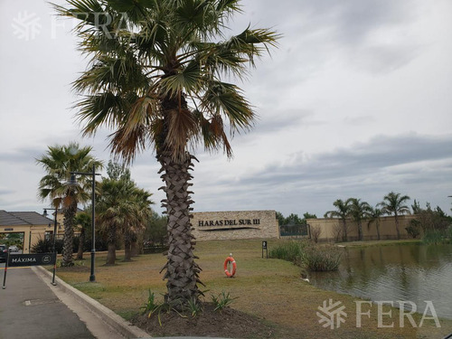 Venta Terreno De 1082 M2 En Haras Del Sur Iii