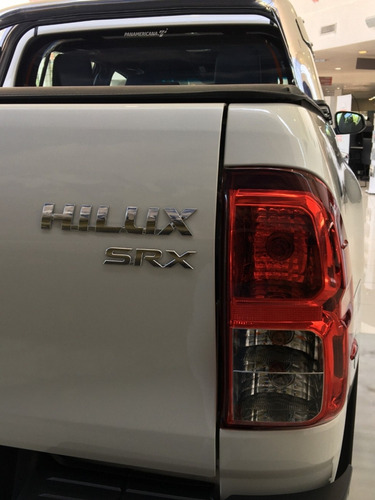 Toyota Hilux 2.8 Cd Srv 177cv 4x2 At