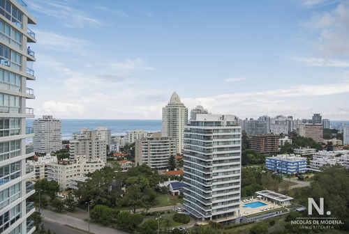 Hermoso Departamento En Venta A Estrenar, Zona De Playa Brava.