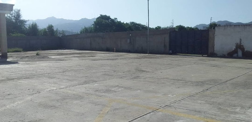 Imagen 8 de 11 de En Venta O Alquiler Patio En Avenida Camejo Octavio, Puerto La Cruz. Solo Clientes