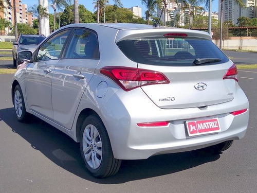Imagem 6 de 8 de Hyundai Hb20 1.6 Comfort Plus 16v Flex 4p Automático