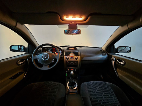 Renault Megane 1.6 DYNAMIQUE GRAND TOUR 16V FLEX 4P MANUAL