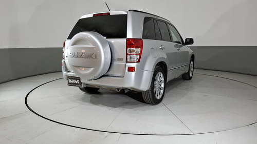 Suzuki Grand Vitara 2.4 L4 GLS AT